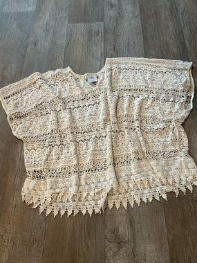 CAbi Cream Crochet Open-Knit Lace Top with Fringe Trim Boho Festival Hippie 70s